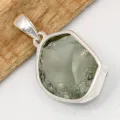 Gros Pendentif Prasiolite brute argent 925 serti clos - Pendentifs pierres naturelles