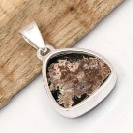 Pendentif Agate de Feu triangulaire argent 925 serti clos