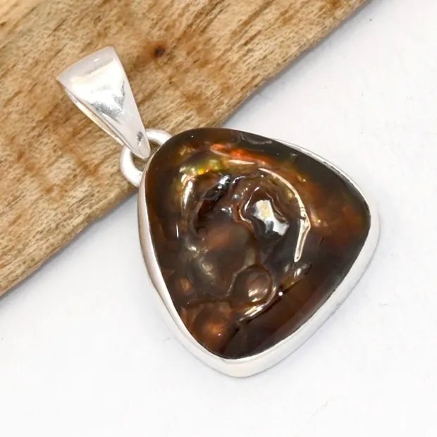 Pendentif Agate de Feu serti clos triangulaire - Bijoux en Agate de Feu