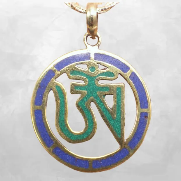 Bijou tibétain Pendentif bouddhiste OM couleur lapis - Pendentifs tibétains bouddhistes