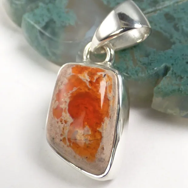Pendentif Opale de feu Mexicaine forme libre - Bijoux en Opale de Feu