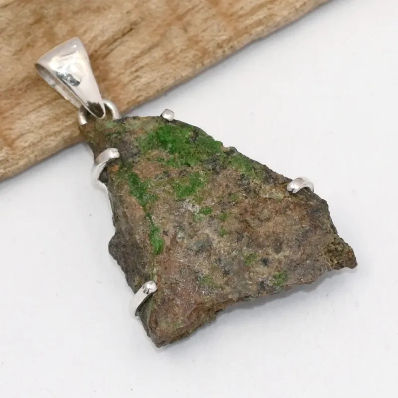 Pendentif argent Conichalcite véritable forme asymétrique - Bijoux en Conichalcite