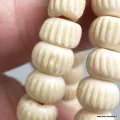 Mala tibétain 108 perles Os de buffle strié et sculpté à la main - Mala tibétain 108 perles