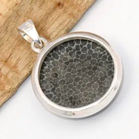 Pendentif Corail noir Stingray – force intérieure et ancrage - Bijoux en Corail Noir