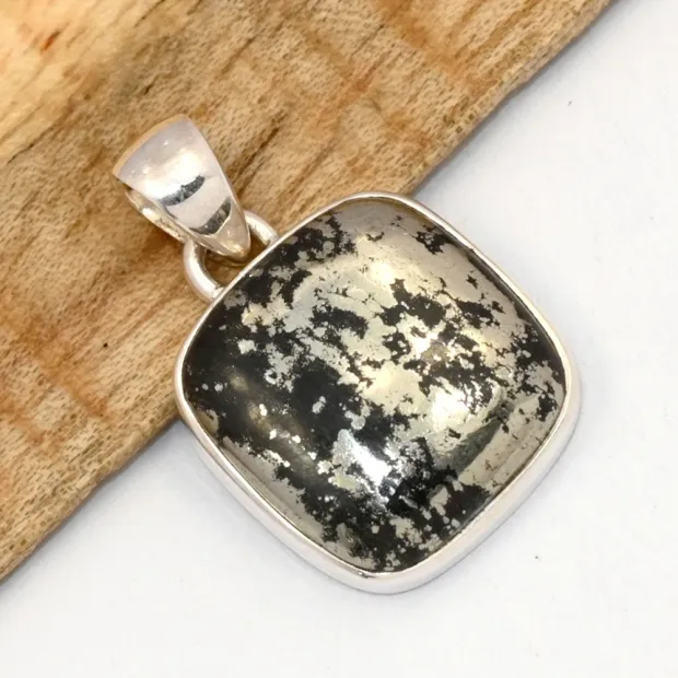 Pendentif carré pyrite sur magnétite d'Arizona – argent 925 poinçonné