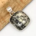 Pendentif carré pyrite sur magnétite d'Arizona – argent 925 poinçonné