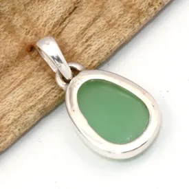 Petit Pendentif Chrysoprase forme goutte - Pierre du Coeur - Bijoux en Chrysoprase