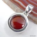 Pendentif rond Grenat Hessonite cabochon en argent 925 - Couleur miel