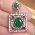 Pendentif oriental carré rubis émeraude – Style ottoman