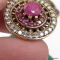 Pendentif rubis oriental rond – Style ottoman, argent et laiton