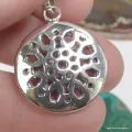 Pendentif rubis oriental rond – Style ottoman, argent et laiton