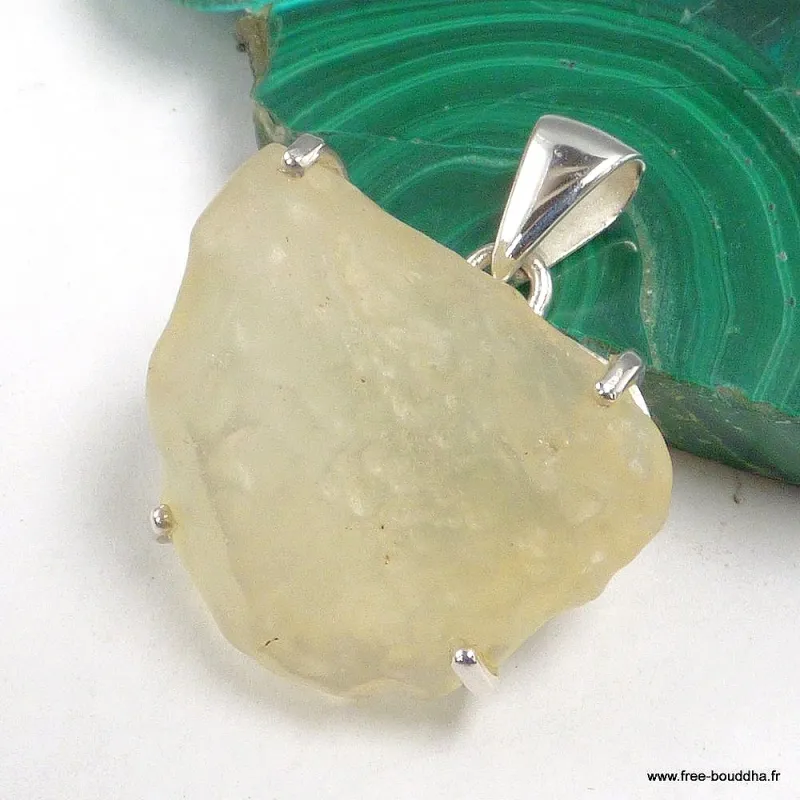 Pendentif Verre de Libye forme triangle arrondi - Pendentifs pierres naturelles