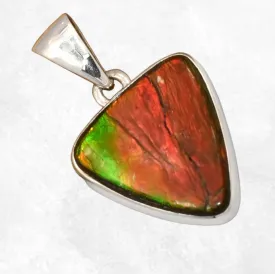 Pendentif Ammolite du Canada triangulaire grade AAA - Pendentifs pierres naturelles