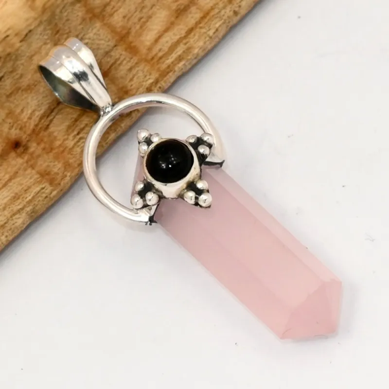 Pendentif Quartz rose naturel et Onyx noir cabochon - Pendentifs pierres naturelles
