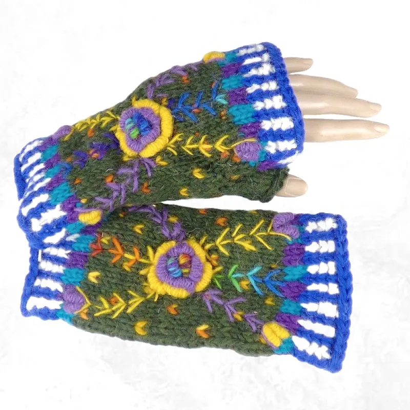Mitaines femme en laine kaki, fleur jaune et violette brodée en relief, bordures bleu roi rayées
