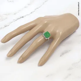 Bague grenat vert uvarovite carrée en argent 925, druse de cristaux verts