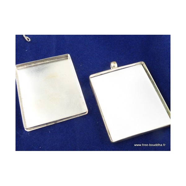 Pendentif amulette tibétaine tangka ghau Chenrezi Bijoux tibetains bouddhistes PENDTH1