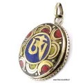 Pendentif orné du Om tibétain couleur lapis lazuli - Pendentifs tibétains bouddhistes