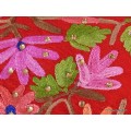 Châle rouge en laine brodée motifs fleurs et perles Pashminas laine et broderies CBP11