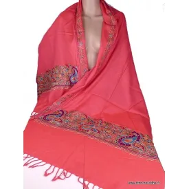 Châle rose en laine brodée motifs ethniques et perles - Châles en laine faits main