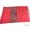 Châle rose en laine brodée motifs ethniques et perles Pashminas laine et broderies CBP12