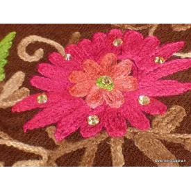 Châle marron en laine avec broderies et perles - Châles en laine faits main