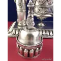 Rare Moulin à prières 2 piliers plaqué argent 27 CM - Moulins à Prières tibétains