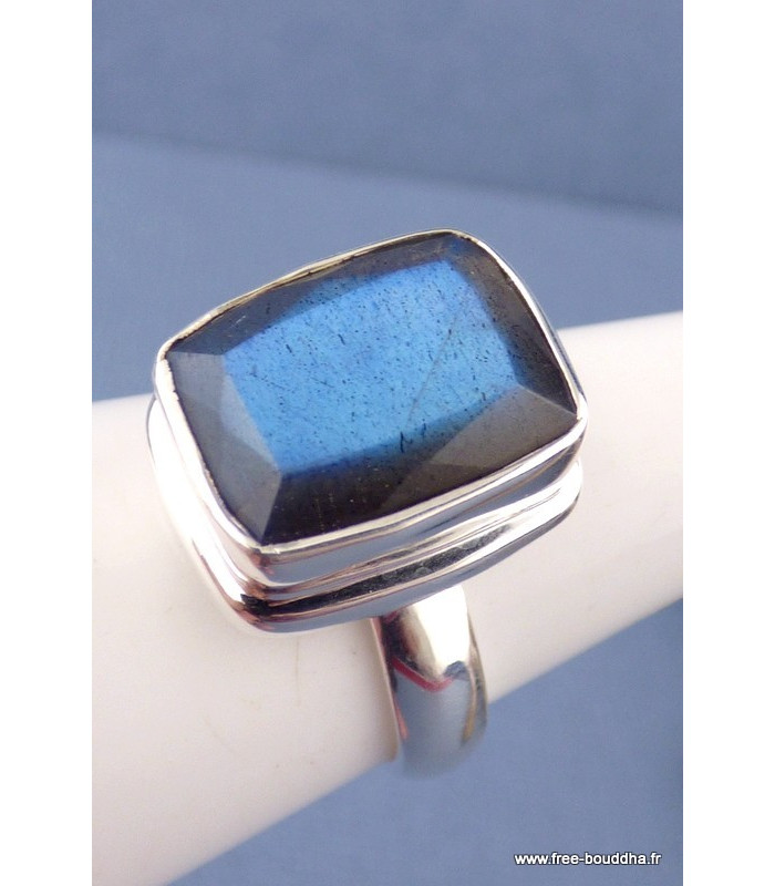 Bague Labradorite bleue facettée rectangulaire T 56 Bijoux en Labradorite Bleue TUV57.2
