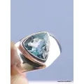 Bague triangulaire Topaze bleue T 56/57 - Bijoux en Topaze