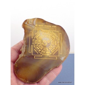 Agate naturelle marron gravée d'un Mandala bouddhiste Décoration tibétaine MAND1