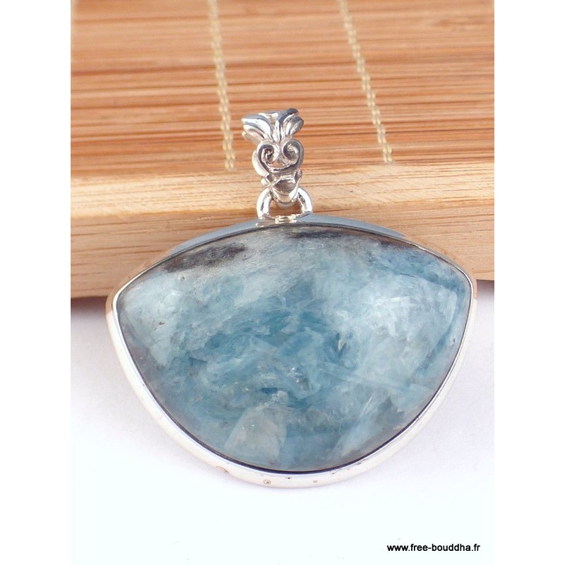 Pendentif Cyanite bleu Paraiba cabochon demi-lune Bijoux en Cyanite Bleue PAC17.1