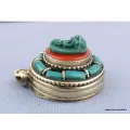 Pendentif tibétain Bouddha Ghau pierres fantaisie - Pendentifs tibétains bouddhistes