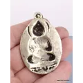 Pendentif tibétain Bouddha en métal blanc - Pendentifs tibétains bouddhistes