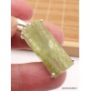 Pendentif Cyanite verte brute bâtonnet Pendentifs pierres naturelles PAC13.2