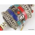 Moulin à prière bouddhiste 20 cm tricolore - Objets rituels bouddhistes