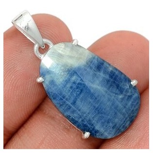 Bijoux en saphir bleu