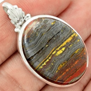 Bijoux en Oeil de Fer