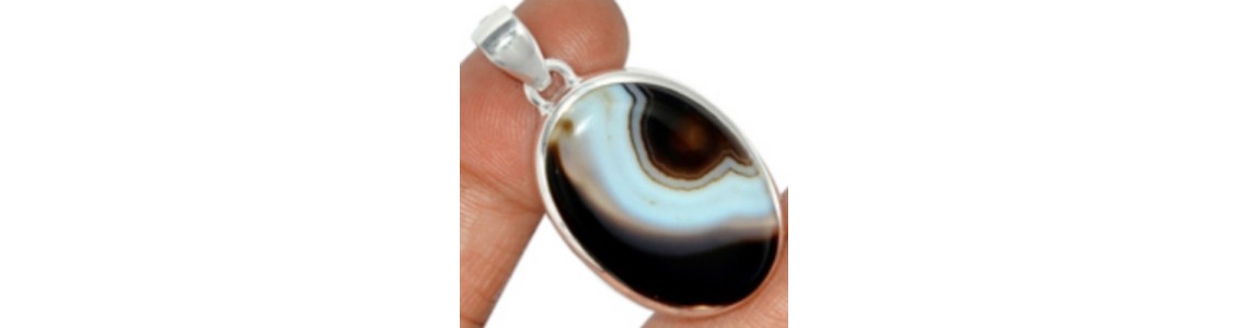 Agate Noire à bandes, protectrice et stimulante