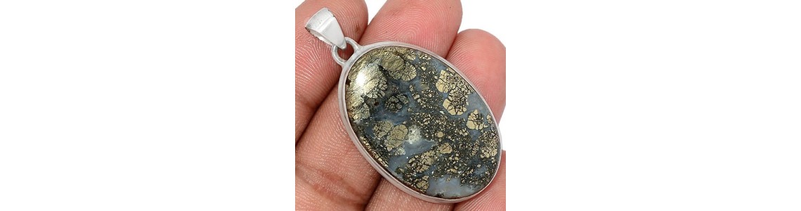 Bijoux en Pyrite sur Agate