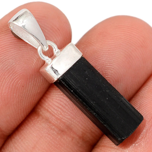 Tourmaline noire naturelle – pierre de protection énergétique