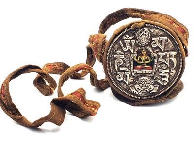 amulette-bouddhiste-ghau