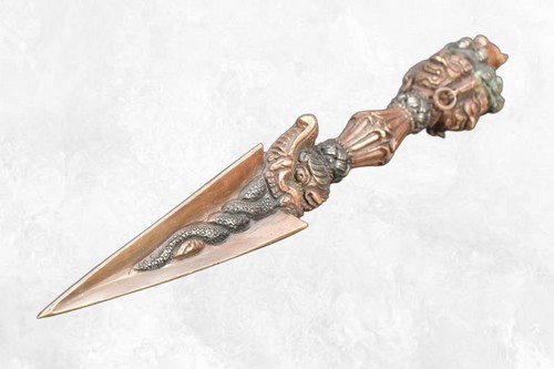 les 3 faces du phurba tibétain : purification de la parole et de l'esprit