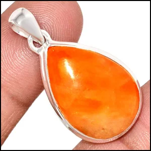 pendentif calcite orange, pierre du chakra 2