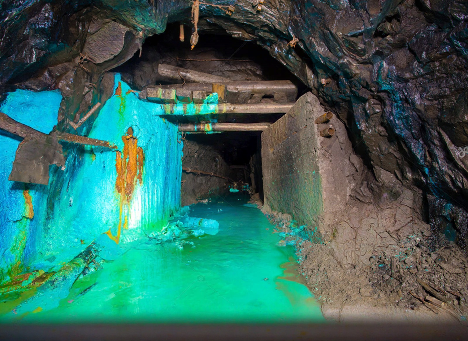 mine de cuivre malachite chrysocolle