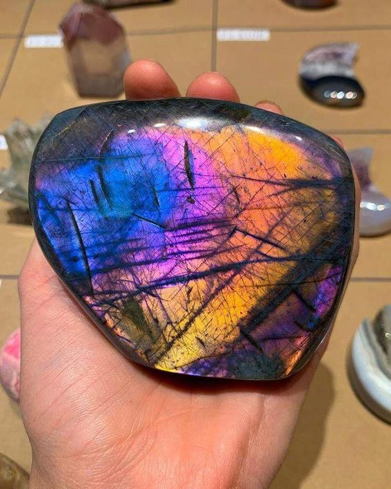 labradorite-violettes-vertus