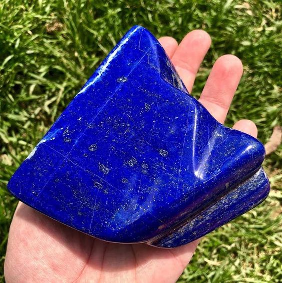 Lapis lazuli-vertus-lithotherapie