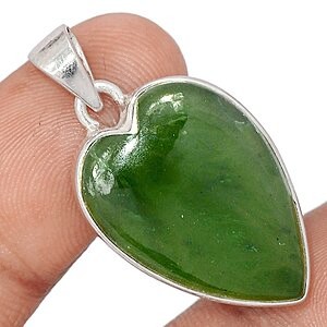 pendentif coeur jade nephrite