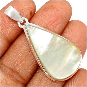 pendentif nace