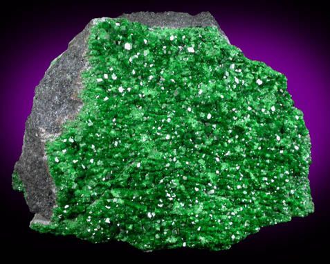 grenat-uvarovite-proprietes