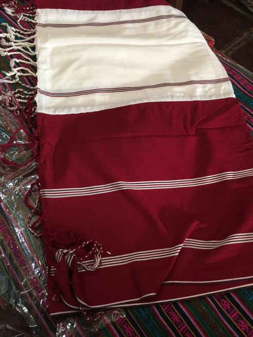 chale-tibetain-rouge-lama